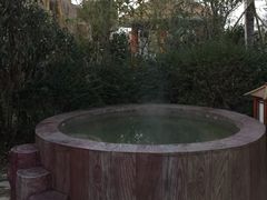 -宁波杭州湾海底温泉