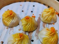 手拆蟹黄小笼-苏小柳手工点心(人民广场分院)