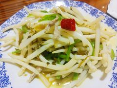 太湖芦苇根炒肉丝-呼吸森林·生态农庄农家乐私房菜