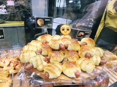 -华荣西饼屋(金禧店)