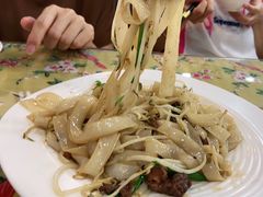 干炒牛河-芳姨广东砂锅粥(张庄路店)