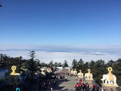 -峨嵋山金顶