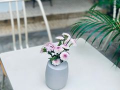 -彳亍咖啡·这里(水湾路店)