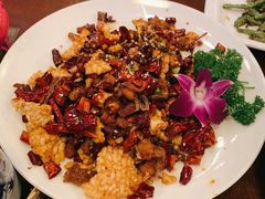 锅巴辣子鸡丁-缪氏川菜(丰盛町店)