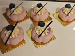 -大中华希尔顿酒店-念自助餐·嗨啤·小龙虾