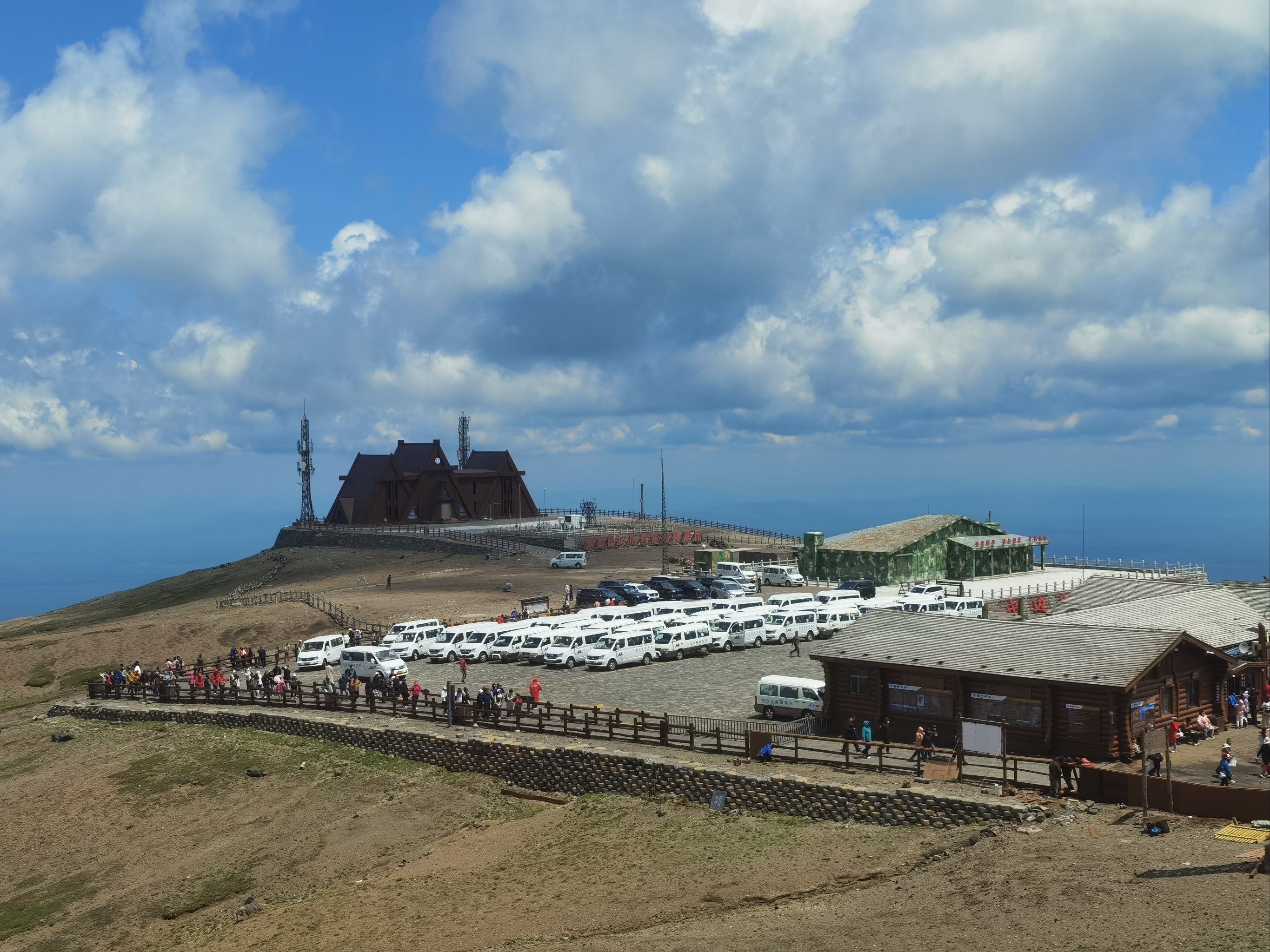 8 月避暑游玩胜地推荐：桂林山水甲天下，长白山清凉宜人