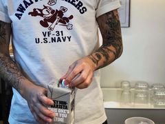 -Line 咖啡(石厦花园店)