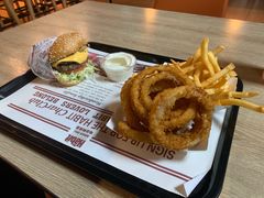 -The Habit Burger Grill 哈比特汉堡(复兴soho店)