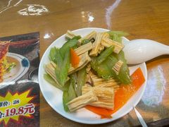 -伊京轩兰州牛肉面(闹市口店)