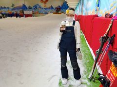 -乔波室内滑雪场
