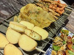 -老街烧烤大排档·地道湖北菜·龙虾馆(汉口火车站店)
