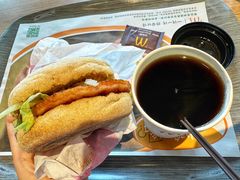 -麦当劳(普陀香溢花城店)