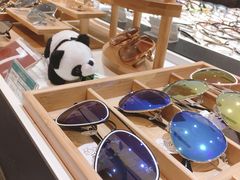 -吴良材眼镜(美罗城店)
