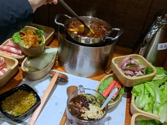 -独食火锅·半米屋台(直营总店)
