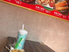 -花儿姐与战哥的美食档