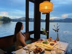 靠窗位-柳莺湖上·湖景餐厅·江南菜(西湖店)