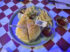 -鲨鱼美式餐厅酒吧Sharky