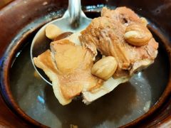 土茯苓花生猪骨汤-新享乐海鲜(翠华路店)