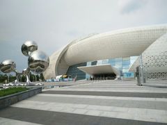 -梦东方未来世界航天主题乐园