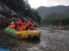 -宝天曼峡谷漂流