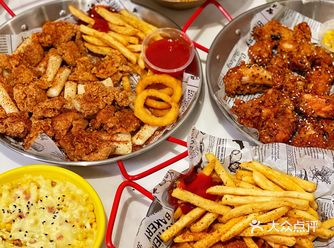 长沙人均30+的韩式炸鸡铺手工炒酱一绝！