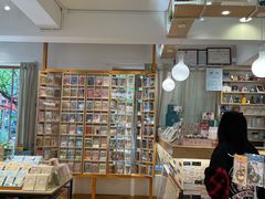-猫的天空之城概念书店(束河店)