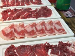 -来龍儿鲜切牛肉自助老火锅