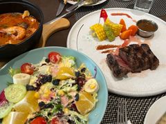 -悦享绿山墙西餐厅