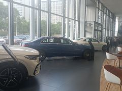 -贵州贵星奔驰4S店(观山湖店)