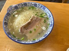 枫镇肉面-裕兴记·三虾面(西北街总店)
