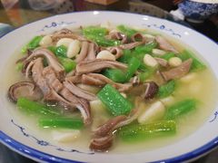 -石磨豆花家常菜·牦牛排土火锅