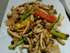 -大宁国际商业广场-地下停车库