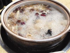 -东巴谷野生菌火锅餐厅