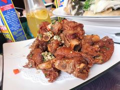 椒盐猪手-鑫悦楼煎蟹·16年海鲜大排档