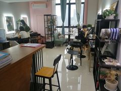 -ME觅妆·定制美妆·彩妆私教(菱角湖店)