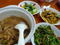 -爱的果实月嫂育婴师(世纪东方店)
