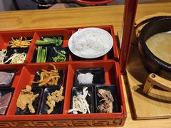 -勺子米线·云南传统小吃市集(四方街店)