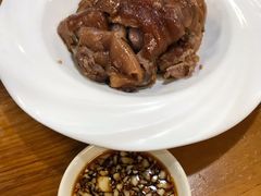 酱肘子-生活本该如此北京小馆(周庄嘉园店)