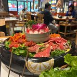 一顿就吃一盘肉🥩~[得意][得意][得意]