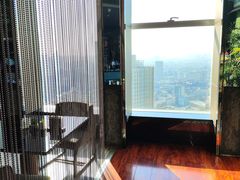 -唐拉雅秀酒店-西锦汇空中BBQ·思创餐厅