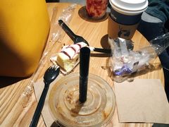 -瑞幸咖啡(外滩SOHO店)