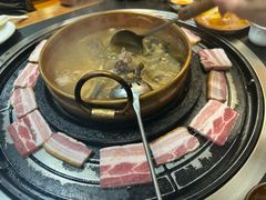 -阿山卓·野生菌火锅·纳西火塘烤肉