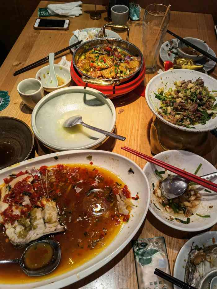 望湘园湖南菜(南京景枫店)-"休息天来江宁百家湖景枫,快到中午了,带着