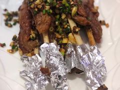 碳烤羊小腿-四海酒家生态粤菜