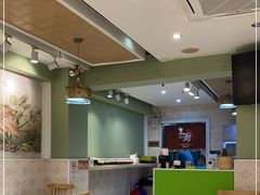 大堂-丽丽三鲜螺蛳粉(田林路店)