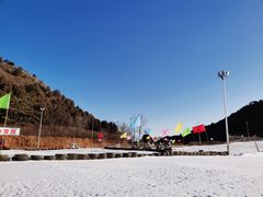 -十三陵雪世界滑雪场