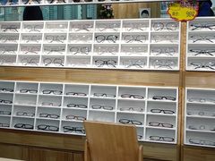 -三叶眼镜城·好视力眼镜店