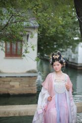 -一揽芳华汉服旗袍体验馆(拙政园店)