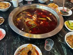 -忘情水鱼头·鲜鱼火锅(滨江中路店)
