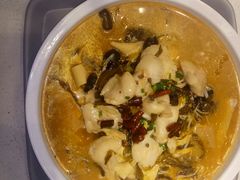 金汤酸菜鱼-鱼你在一起(奉贤宝龙城广场店)